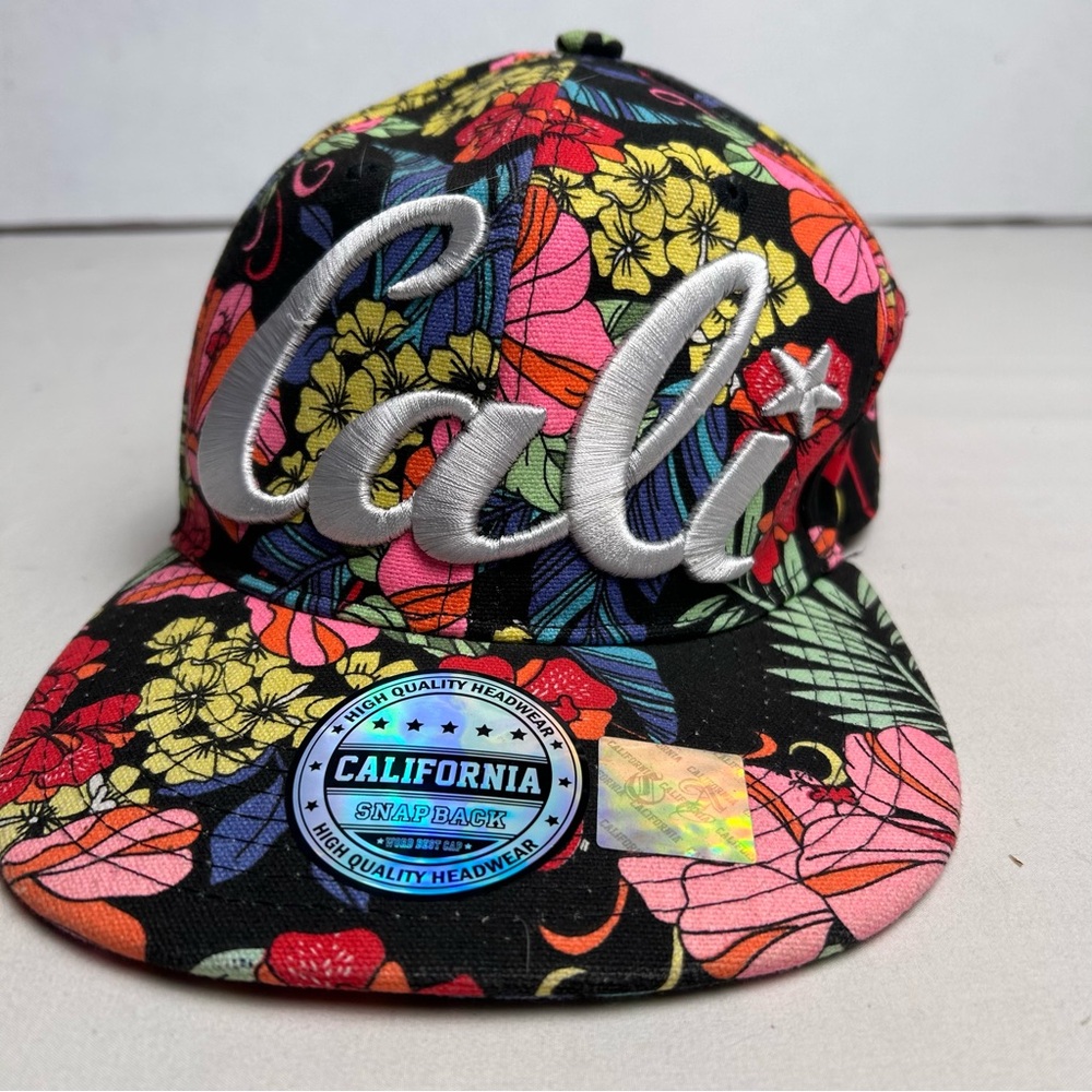 Colorful Cali Snapback Hat New. Unisex